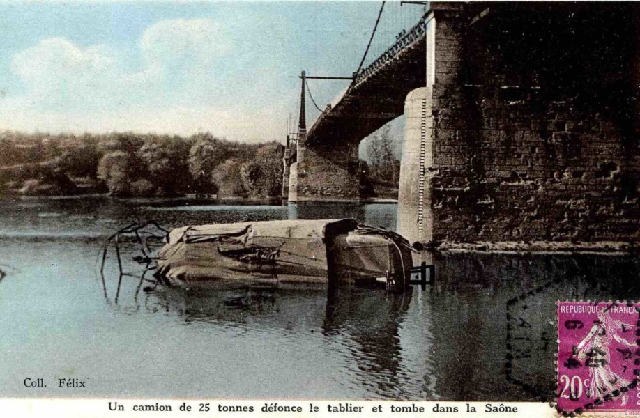 Accident du camion tombe du Pont St Bernard © Pah Trevoux Dombes Saone Vallee