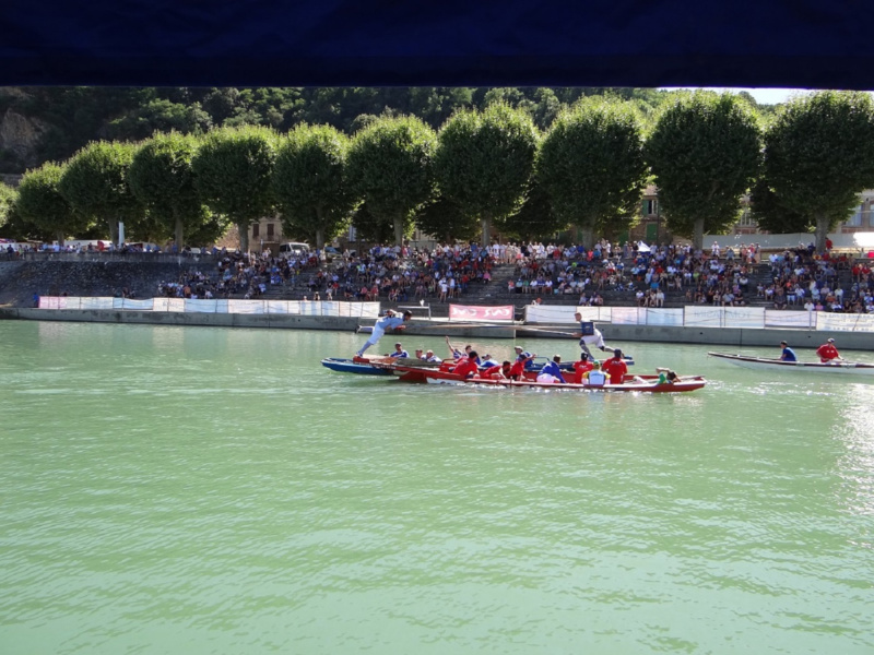 Bassin de joutes sur le quai Jules Roche © Mairie de Serrieres sur Rhone