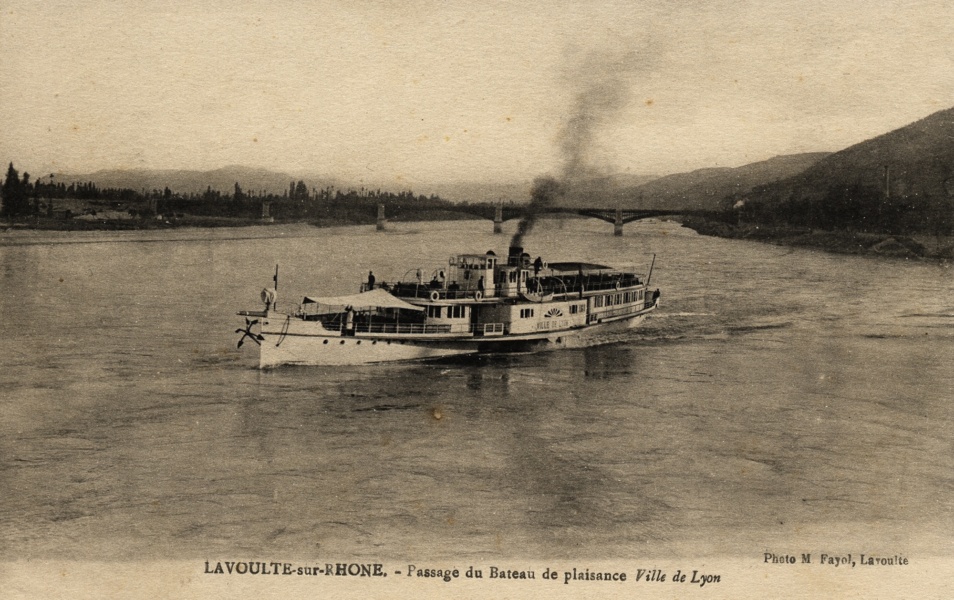 Bateau-Salon Ville de Lyon © Coll Dürenmatt, Promofluvia-BMLyon