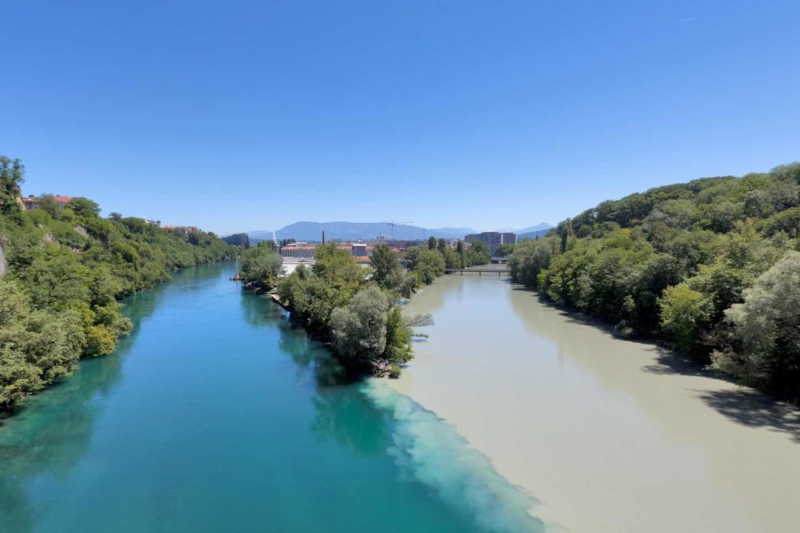 Confluence Arve et Rhone en aval de Geneve © DR