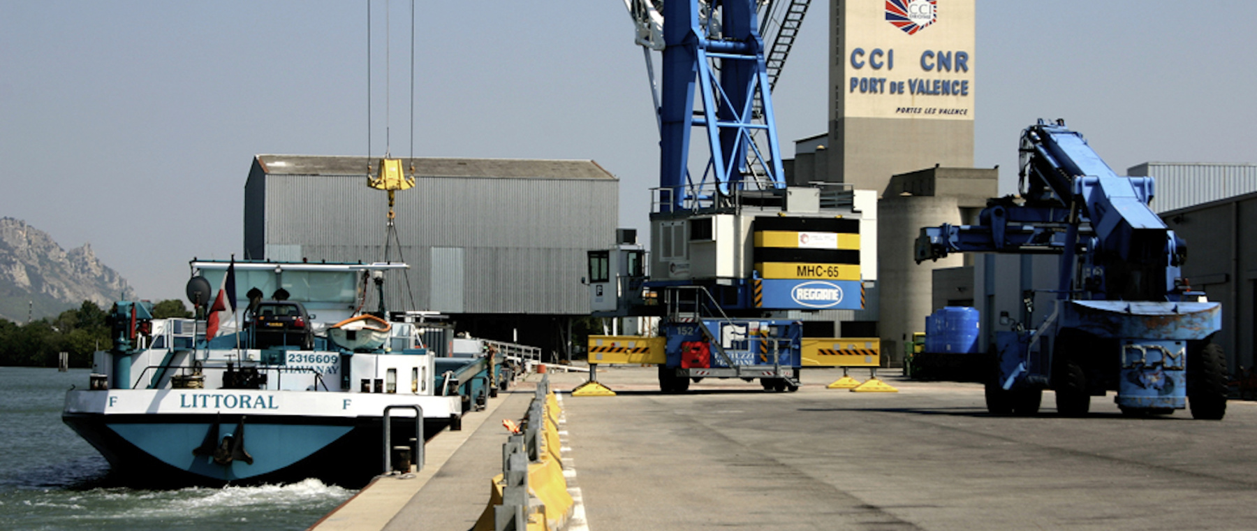 Conteneurs au Port de commerce © Chambre de Commerce et d industrie de la Drome