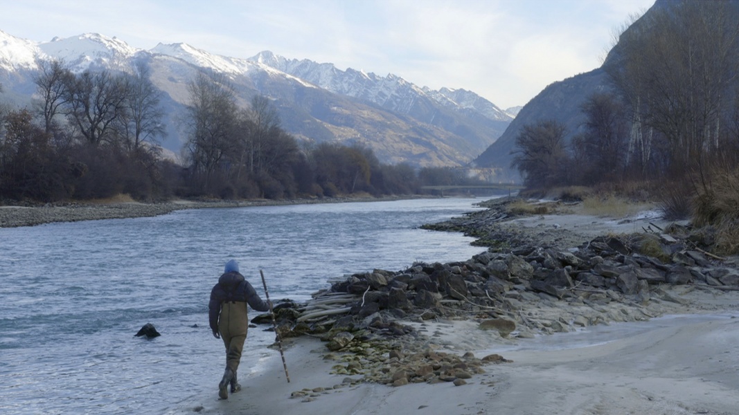 Dans le lit du Rhône © Mélanie Pitteloud