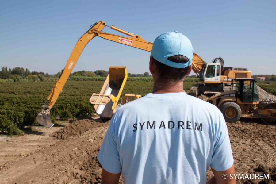 Garde digue et travaux © SYMADREM