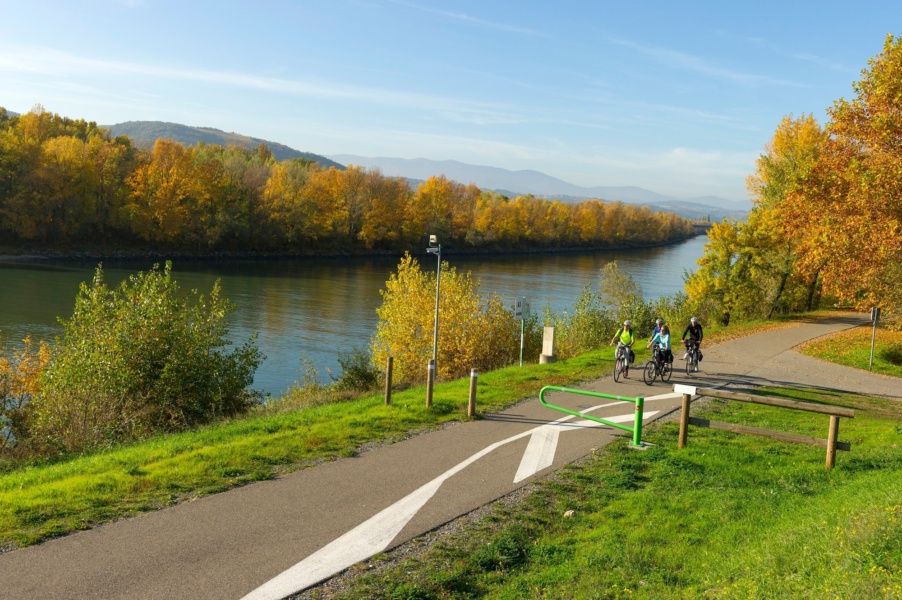 Le Rhône et Viarrhôna aux alentours d