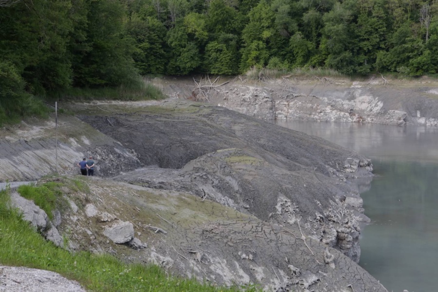 Stocks de sediments dans la retenue du barrage de Genissiat durant l operation APAVER de mai 2021 © B Morandi 2021