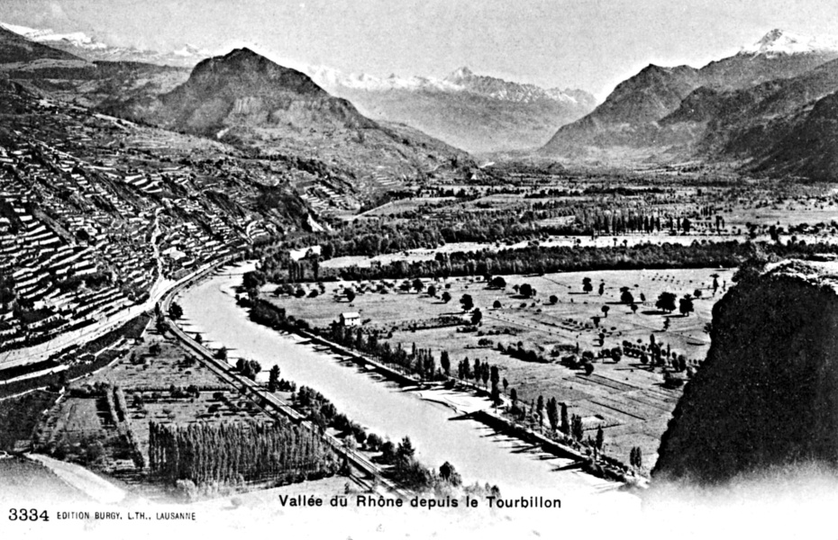 Vallee du Rhone et vue generale, Sion 1900 © Bourgeoisie de Sion Mediatheque Valais Martigny.jpg